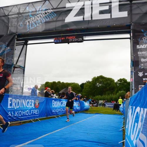 30.08.2026 - Elbe Triathlon Hamburg LAZAROV Photography http://msf.ph/oto/10079087 30.08.2026 10:33:28 Ziel 326, 382 meine-sportfotos.de