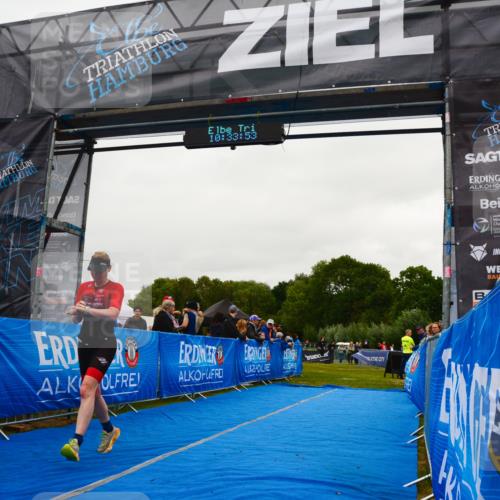 30.08.2026 - Elbe Triathlon Hamburg LAZAROV Photography http://msf.ph/oto/10079097 30.08.2026 10:33:54 Ziel 348 meine-sportfotos.de