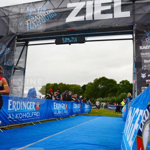30.08.2026 - Elbe Triathlon Hamburg LAZAROV Photography http://msf.ph/oto/10079110 30.08.2026 10:34:18 Ziel 347, 412 meine-sportfotos.de