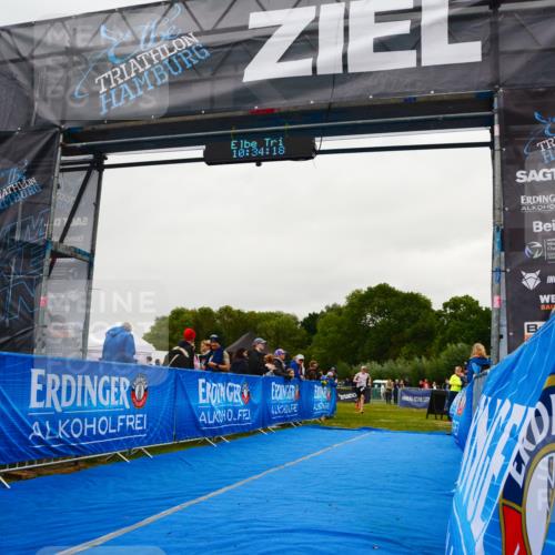 30.08.2026 - Elbe Triathlon Hamburg LAZAROV Photography http://msf.ph/oto/10079111 30.08.2026 10:34:18 Ziel 347, 412 meine-sportfotos.de