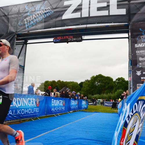 30.08.2026 - Elbe Triathlon Hamburg LAZAROV Photography http://msf.ph/oto/10079116 30.08.2026 10:34:23 Ziel 412 meine-sportfotos.de