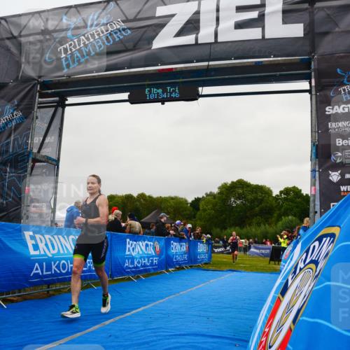 30.08.2026 - Elbe Triathlon Hamburg LAZAROV Photography http://msf.ph/oto/10079117 30.08.2026 10:34:47 Ziel 356, 385 meine-sportfotos.de