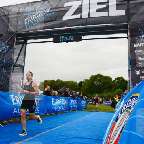 30.08.2026 - Elbe Triathlon Hamburg LAZAROV Photography http://msf.ph/oto/10079118 30.08.2026 10:34:47 Ziel 356, 385 meine-sportfotos.de