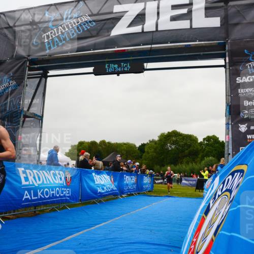 30.08.2026 - Elbe Triathlon Hamburg LAZAROV Photography http://msf.ph/oto/10079121 30.08.2026 10:34:47 Ziel 356, 385 meine-sportfotos.de