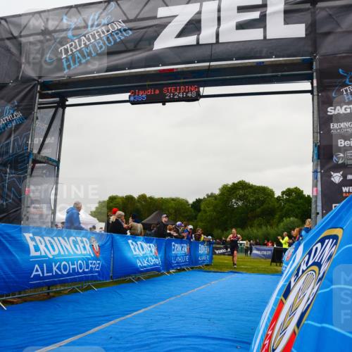 30.08.2026 - Elbe Triathlon Hamburg LAZAROV Photography http://msf.ph/oto/10079122 30.08.2026 10:34:48 Ziel 356, 385 meine-sportfotos.de