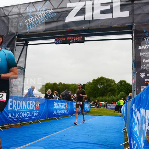 30.08.2026 - Elbe Triathlon Hamburg LAZAROV Photography http://msf.ph/oto/10079138 30.08.2026 10:35:20 Ziel 251, 262, 325 meine-sportfotos.de