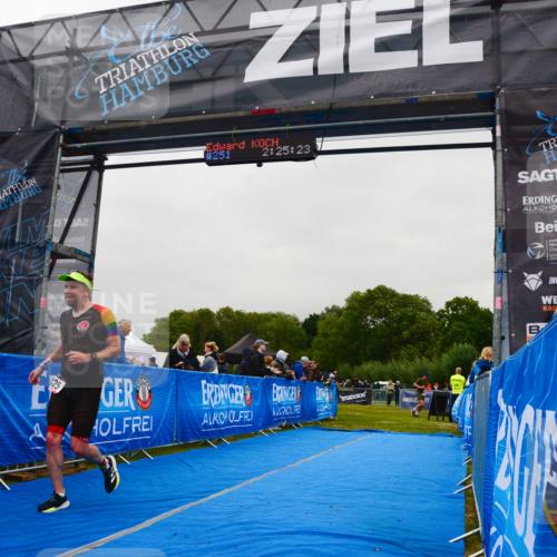 30.08.2026 - Elbe Triathlon Hamburg LAZAROV Photography http://msf.ph/oto/10079148 30.08.2026 10:35:29 Ziel 325 meine-sportfotos.de