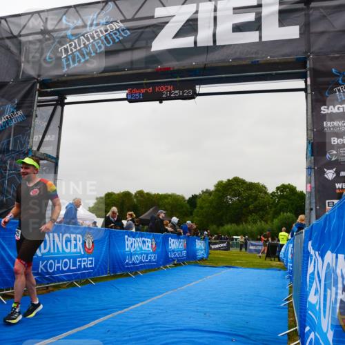 30.08.2026 - Elbe Triathlon Hamburg LAZAROV Photography http://msf.ph/oto/10079149 30.08.2026 10:35:29 Ziel 325 meine-sportfotos.de