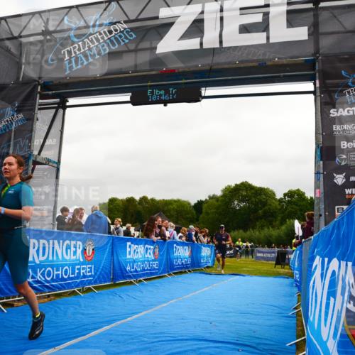 30.08.2026 - Elbe Triathlon Hamburg LAZAROV Photography http://msf.ph/oto/10079514 30.08.2026 10:46:47 Ziel 293, 354, 544 meine-sportfotos.de