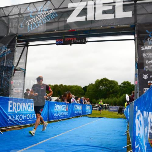 30.08.2026 - Elbe Triathlon Hamburg LAZAROV Photography http://msf.ph/oto/10079517 30.08.2026 10:46:50 Ziel 293, 354, 544 meine-sportfotos.de