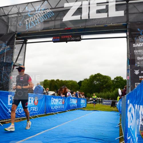 30.08.2026 - Elbe Triathlon Hamburg LAZAROV Photography http://msf.ph/oto/10079519 30.08.2026 10:46:50 Ziel 293, 354, 544 meine-sportfotos.de