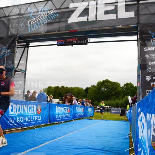 30.08.2026 - Elbe Triathlon Hamburg LAZAROV Photography http://msf.ph/oto/10079521 30.08.2026 10:46:50 Ziel 293, 354, 544 meine-sportfotos.de