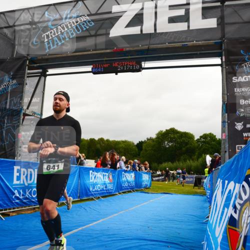 30.08.2026 - Elbe Triathlon Hamburg LAZAROV Photography http://msf.ph/oto/10079534 30.08.2026 10:47:09 Ziel 334, 641 meine-sportfotos.de