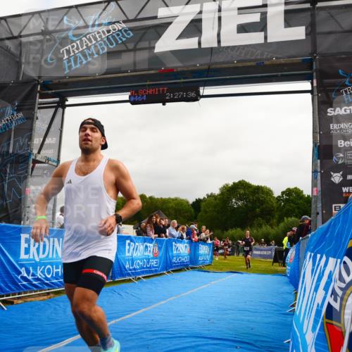 30.08.2026 - Elbe Triathlon Hamburg LAZAROV Photography http://msf.ph/oto/10079542 30.08.2026 10:47:36 Ziel 390, 464 meine-sportfotos.de