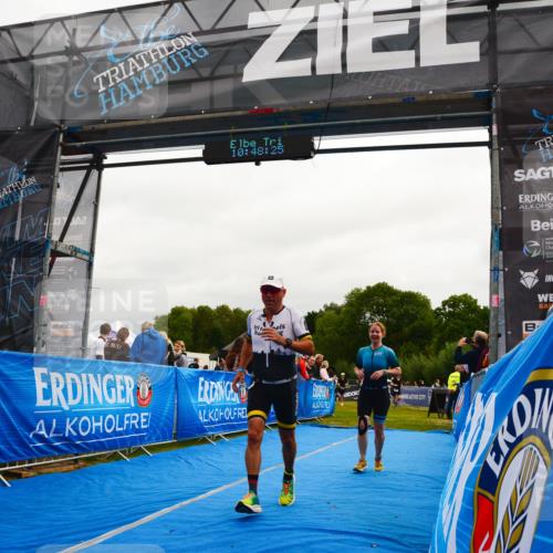 30.08.2026 - Elbe Triathlon Hamburg LAZAROV Photography http://msf.ph/oto/10079555 30.08.2026 10:48:26 Ziel 274, 361, 470 meine-sportfotos.de