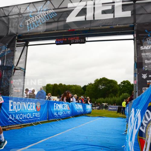 30.08.2026 - Elbe Triathlon Hamburg LAZAROV Photography http://msf.ph/oto/10079578 30.08.2026 10:48:39 Ziel 320 meine-sportfotos.de
