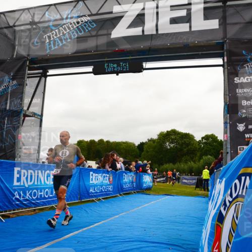 30.08.2026 - Elbe Triathlon Hamburg LAZAROV Photography http://msf.ph/oto/10079579 30.08.2026 10:49:22 Ziel 249 meine-sportfotos.de