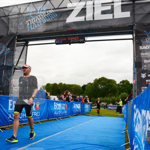 30.08.2026 - Elbe Triathlon Hamburg LAZAROV Photography http://msf.ph/oto/10079596 30.08.2026 10:51:07 Ziel 285, 567 meine-sportfotos.de