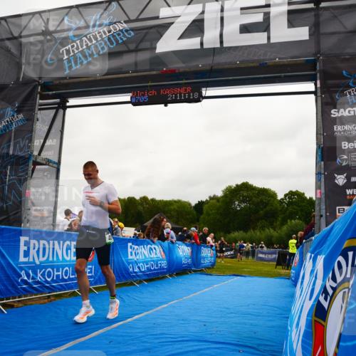 30.08.2026 - Elbe Triathlon Hamburg LAZAROV Photography http://msf.ph/oto/10079613 30.08.2026 10:51:22 Ziel 489 meine-sportfotos.de