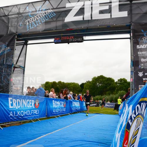 30.08.2026 - Elbe Triathlon Hamburg LAZAROV Photography http://msf.ph/oto/10079646 30.08.2026 10:52:01 Ziel 452, 536 meine-sportfotos.de