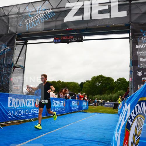 30.08.2026 - Elbe Triathlon Hamburg LAZAROV Photography http://msf.ph/oto/10079647 30.08.2026 10:52:03 Ziel 452, 536 meine-sportfotos.de