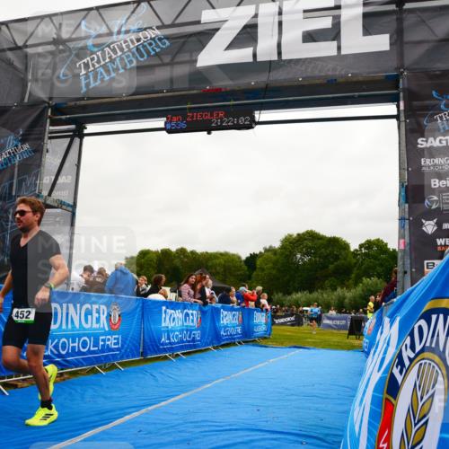 30.08.2026 - Elbe Triathlon Hamburg LAZAROV Photography http://msf.ph/oto/10079650 30.08.2026 10:52:03 Ziel 452, 536 meine-sportfotos.de