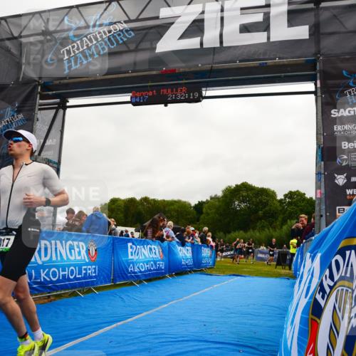 30.08.2026 - Elbe Triathlon Hamburg LAZAROV Photography http://msf.ph/oto/10079655 30.08.2026 10:52:18 Ziel 417 meine-sportfotos.de