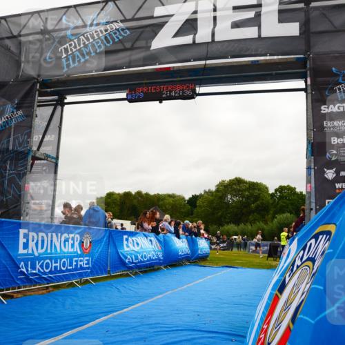 30.08.2026 - Elbe Triathlon Hamburg LAZAROV Photography http://msf.ph/oto/10079662 30.08.2026 10:52:35 Ziel 379 meine-sportfotos.de