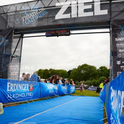 30.08.2026 - Elbe Triathlon Hamburg LAZAROV Photography http://msf.ph/oto/10079665 30.08.2026 10:52:59 Ziel 260, 281, 389, 533, 841 meine-sportfotos.de