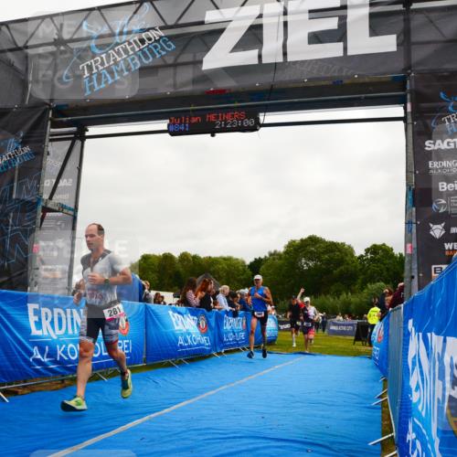 30.08.2026 - Elbe Triathlon Hamburg LAZAROV Photography http://msf.ph/oto/10079667 30.08.2026 10:53:03 Ziel 260, 281, 389, 533 meine-sportfotos.de