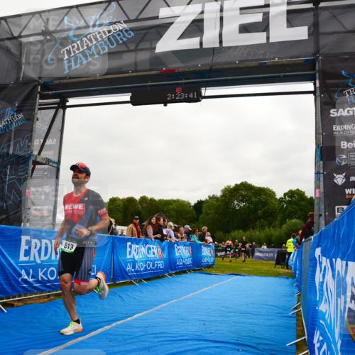 30.08.2026 - Elbe Triathlon Hamburg LAZAROV Photography http://msf.ph/oto/10079688 30.08.2026 10:53:40 Ziel 613 meine-sportfotos.de