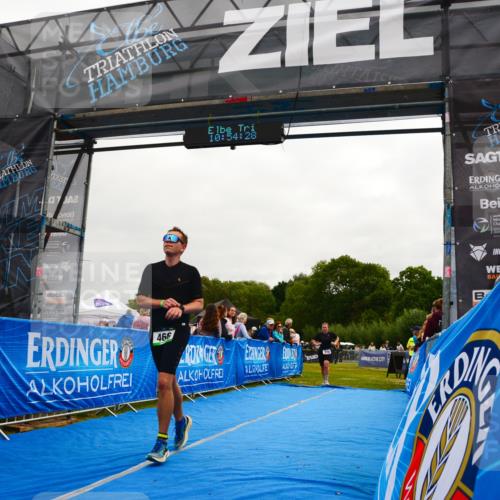 30.08.2026 - Elbe Triathlon Hamburg LAZAROV Photography http://msf.ph/oto/10079709 30.08.2026 10:54:29 Ziel 374, 466 meine-sportfotos.de