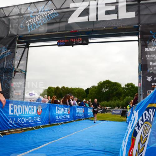 30.08.2026 - Elbe Triathlon Hamburg LAZAROV Photography http://msf.ph/oto/10079714 30.08.2026 10:54:30 Ziel 374, 466 meine-sportfotos.de