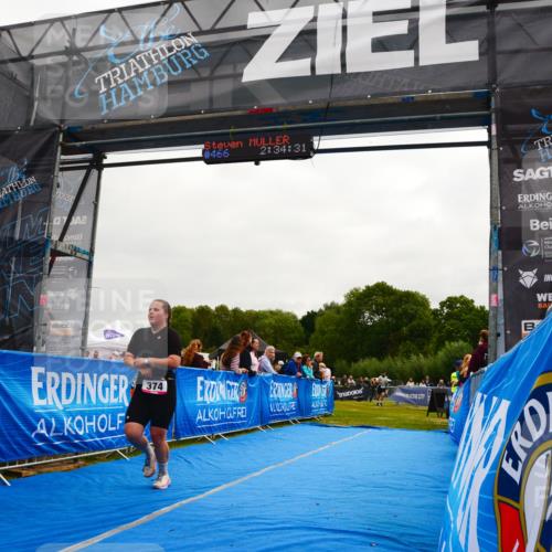 30.08.2026 - Elbe Triathlon Hamburg LAZAROV Photography http://msf.ph/oto/10079715 30.08.2026 10:54:33 Ziel 374, 466 meine-sportfotos.de