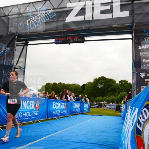 30.08.2026 - Elbe Triathlon Hamburg LAZAROV Photography http://msf.ph/oto/10079718 30.08.2026 10:54:33 Ziel 374, 466 meine-sportfotos.de