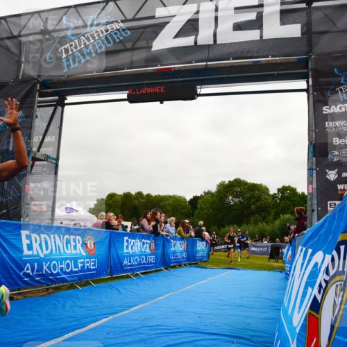 30.08.2026 - Elbe Triathlon Hamburg LAZAROV Photography http://msf.ph/oto/10079731 30.08.2026 10:55:19 Ziel 353, 438, 493, 519, 663 meine-sportfotos.de