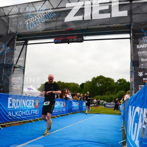 30.08.2026 - Elbe Triathlon Hamburg LAZAROV Photography http://msf.ph/oto/10079753 30.08.2026 10:55:38 Ziel 543, 582, 660 meine-sportfotos.de