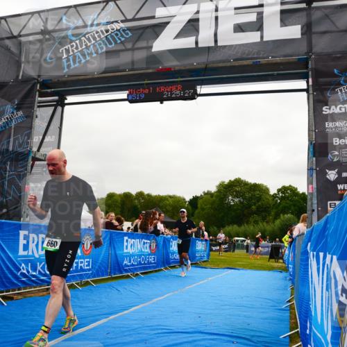 30.08.2026 - Elbe Triathlon Hamburg LAZAROV Photography http://msf.ph/oto/10079758 30.08.2026 10:55:38 Ziel 543, 582, 660 meine-sportfotos.de