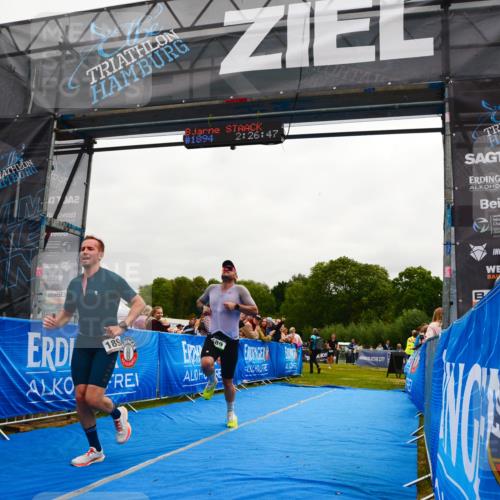 30.08.2026 - Elbe Triathlon Hamburg LAZAROV Photography http://msf.ph/oto/10079781 30.08.2026 10:56:46 Ziel 550, 689, 1894 meine-sportfotos.de