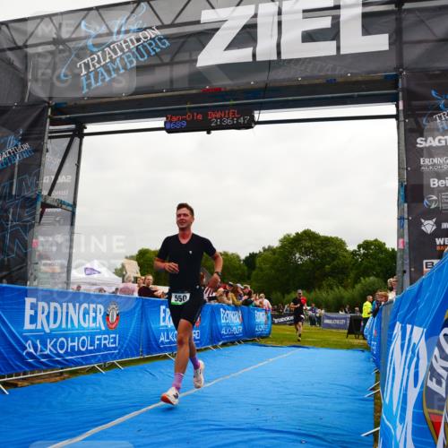 30.08.2026 - Elbe Triathlon Hamburg LAZAROV Photography http://msf.ph/oto/10079786 30.08.2026 10:56:52 Ziel 550, 668 meine-sportfotos.de