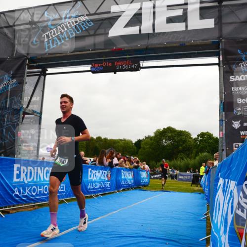 30.08.2026 - Elbe Triathlon Hamburg LAZAROV Photography http://msf.ph/oto/10079788 30.08.2026 10:56:52 Ziel 550, 668 meine-sportfotos.de