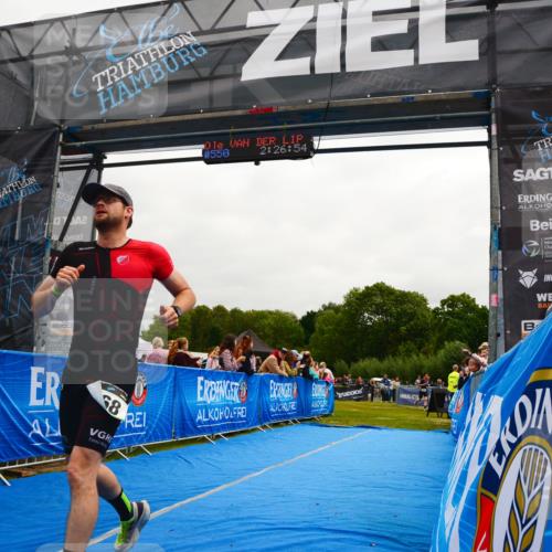 30.08.2026 - Elbe Triathlon Hamburg LAZAROV Photography http://msf.ph/oto/10079797 30.08.2026 10:56:56 Ziel 550, 668 meine-sportfotos.de
