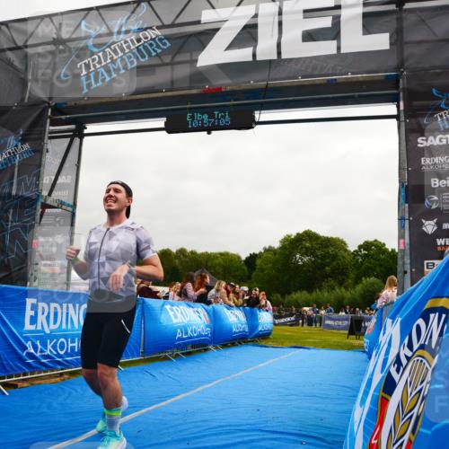 30.08.2026 - Elbe Triathlon Hamburg LAZAROV Photography http://msf.ph/oto/10079802 30.08.2026 10:57:06 Ziel 430 meine-sportfotos.de