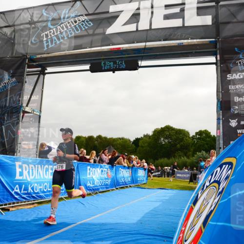 30.08.2026 - Elbe Triathlon Hamburg LAZAROV Photography http://msf.ph/oto/10079810 30.08.2026 10:57:31 Ziel 376 meine-sportfotos.de