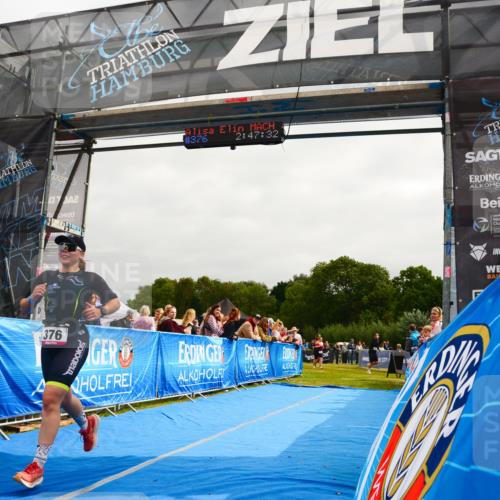 30.08.2026 - Elbe Triathlon Hamburg LAZAROV Photography http://msf.ph/oto/10079812 30.08.2026 10:57:31 Ziel 376 meine-sportfotos.de