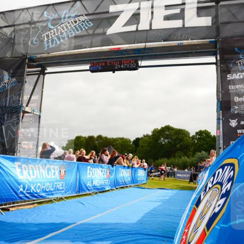 30.08.2026 - Elbe Triathlon Hamburg LAZAROV Photography http://msf.ph/oto/10079815 30.08.2026 10:57:32 Ziel 376 meine-sportfotos.de