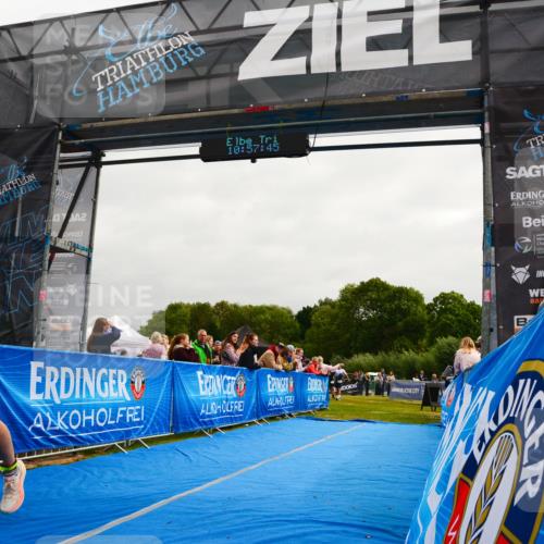 30.08.2026 - Elbe Triathlon Hamburg LAZAROV Photography http://msf.ph/oto/10079819 30.08.2026 10:57:46 Ziel 460 meine-sportfotos.de