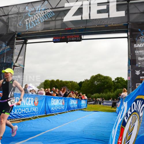 30.08.2026 - Elbe Triathlon Hamburg LAZAROV Photography http://msf.ph/oto/10079831 30.08.2026 10:58:32 Ziel 259, 352 meine-sportfotos.de