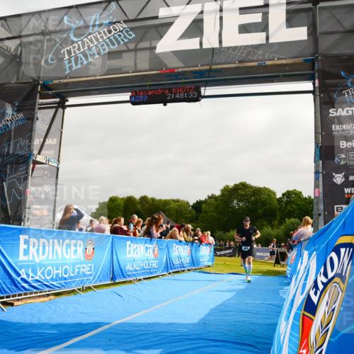 30.08.2026 - Elbe Triathlon Hamburg LAZAROV Photography http://msf.ph/oto/10079836 30.08.2026 10:58:40 Ziel 480, 588 meine-sportfotos.de
