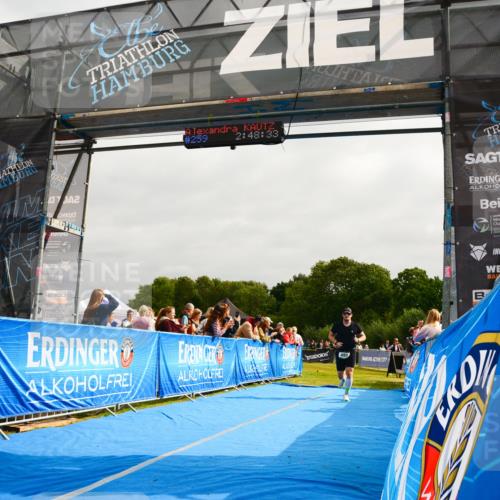 30.08.2026 - Elbe Triathlon Hamburg LAZAROV Photography http://msf.ph/oto/10079837 30.08.2026 10:58:40 Ziel 480, 588 meine-sportfotos.de